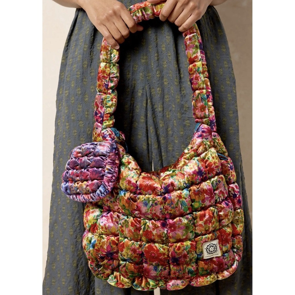 Natural Life Velvet Fit-It-All Large Floral Quilted Puffy Bag Boho Hippie NWT - Picture 3 of 10